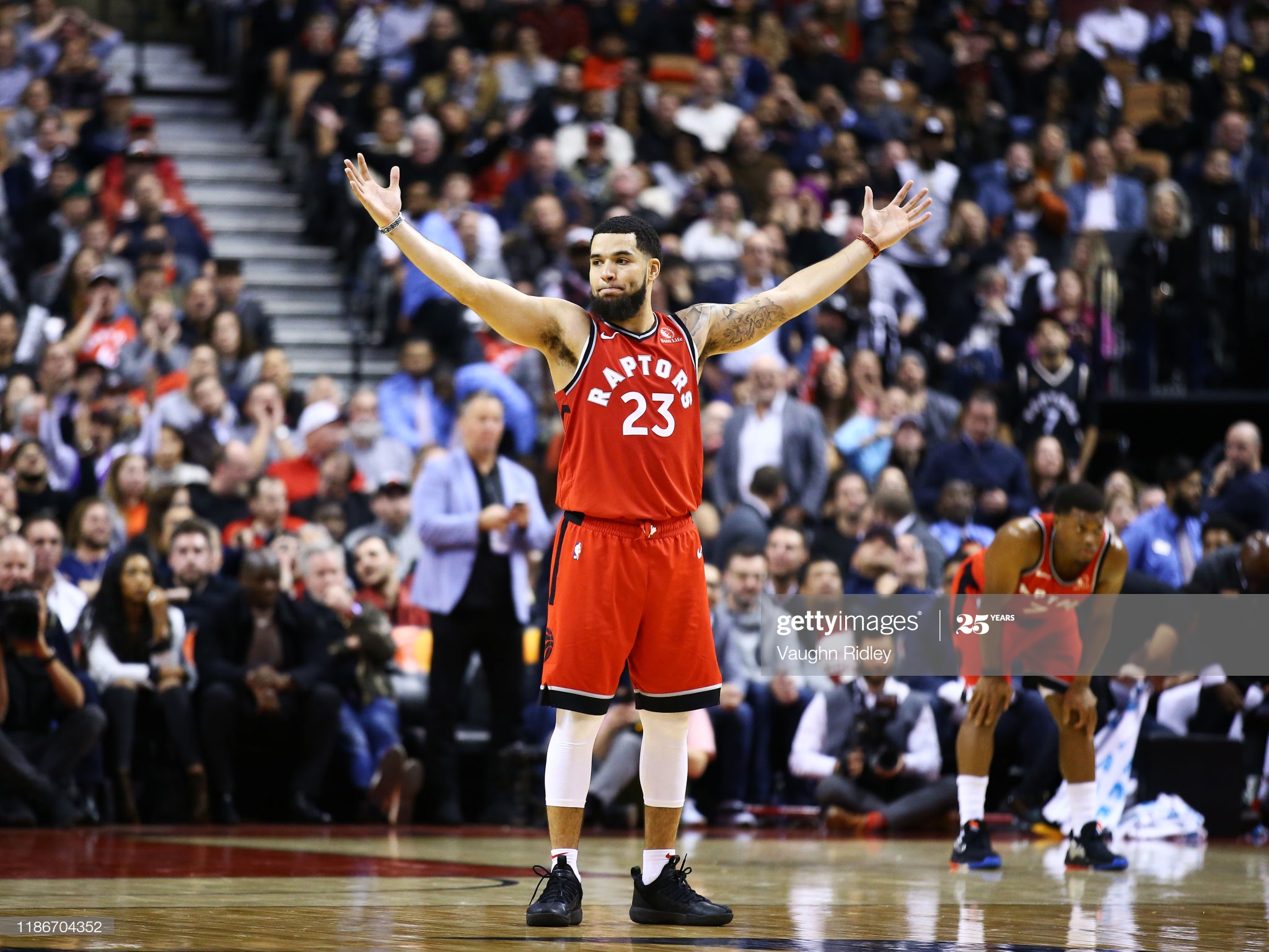 范弗利特夺冠后感言,猛龙范弗里特落选秀最大合同