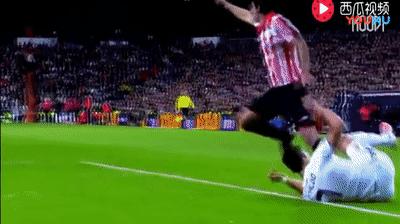 球王也假摔？盘点C罗假摔