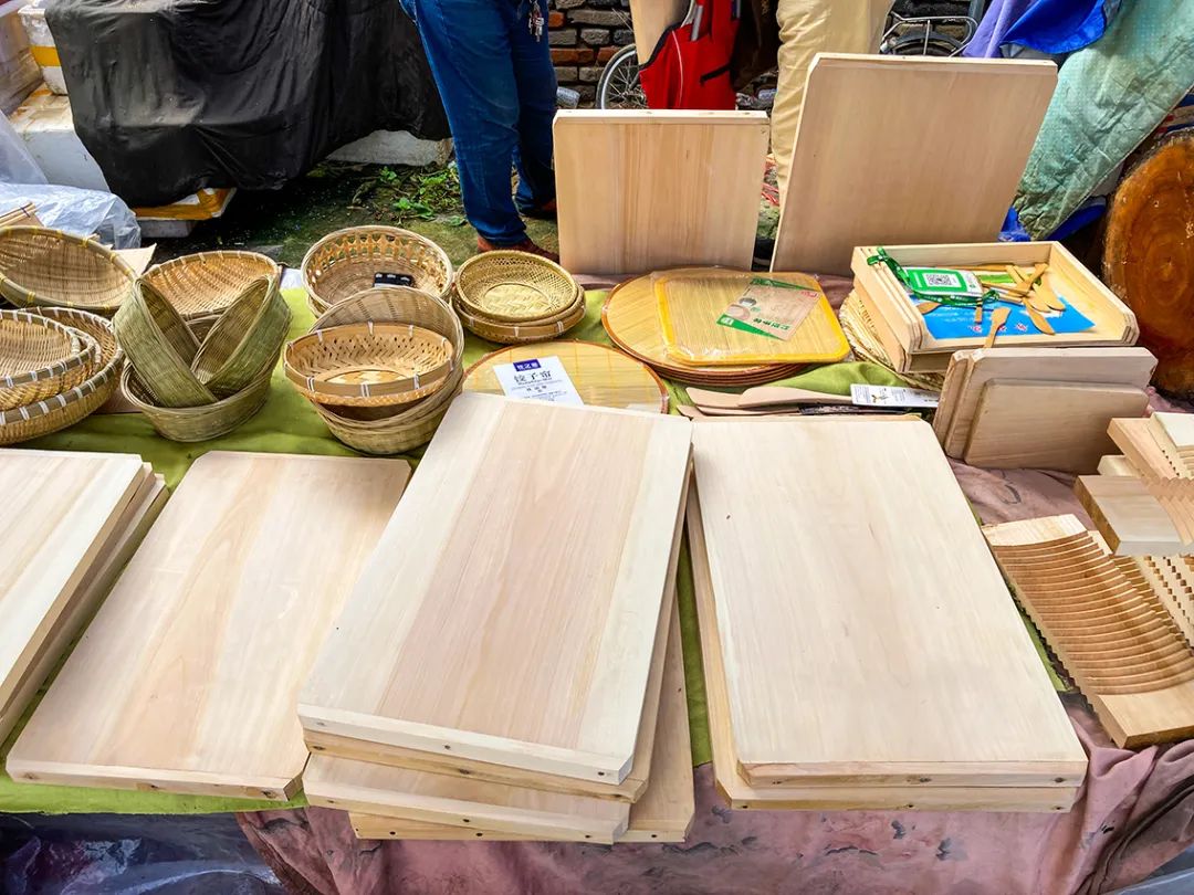 不错挺便宜的早市,附近比较旺的早市