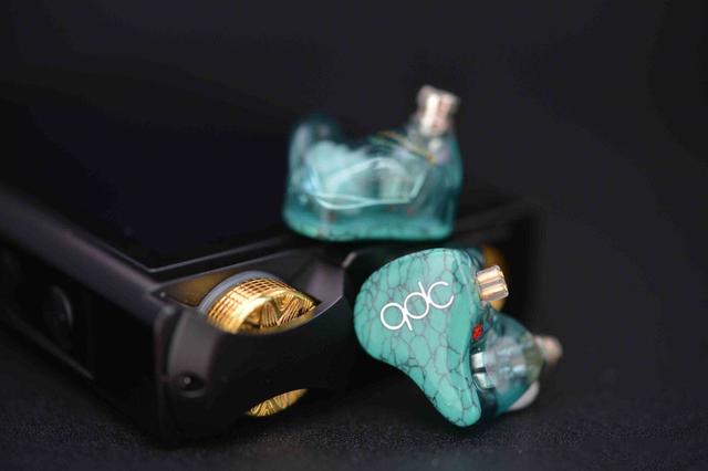 qdcfusion耳机,qdc新型振喉耳机