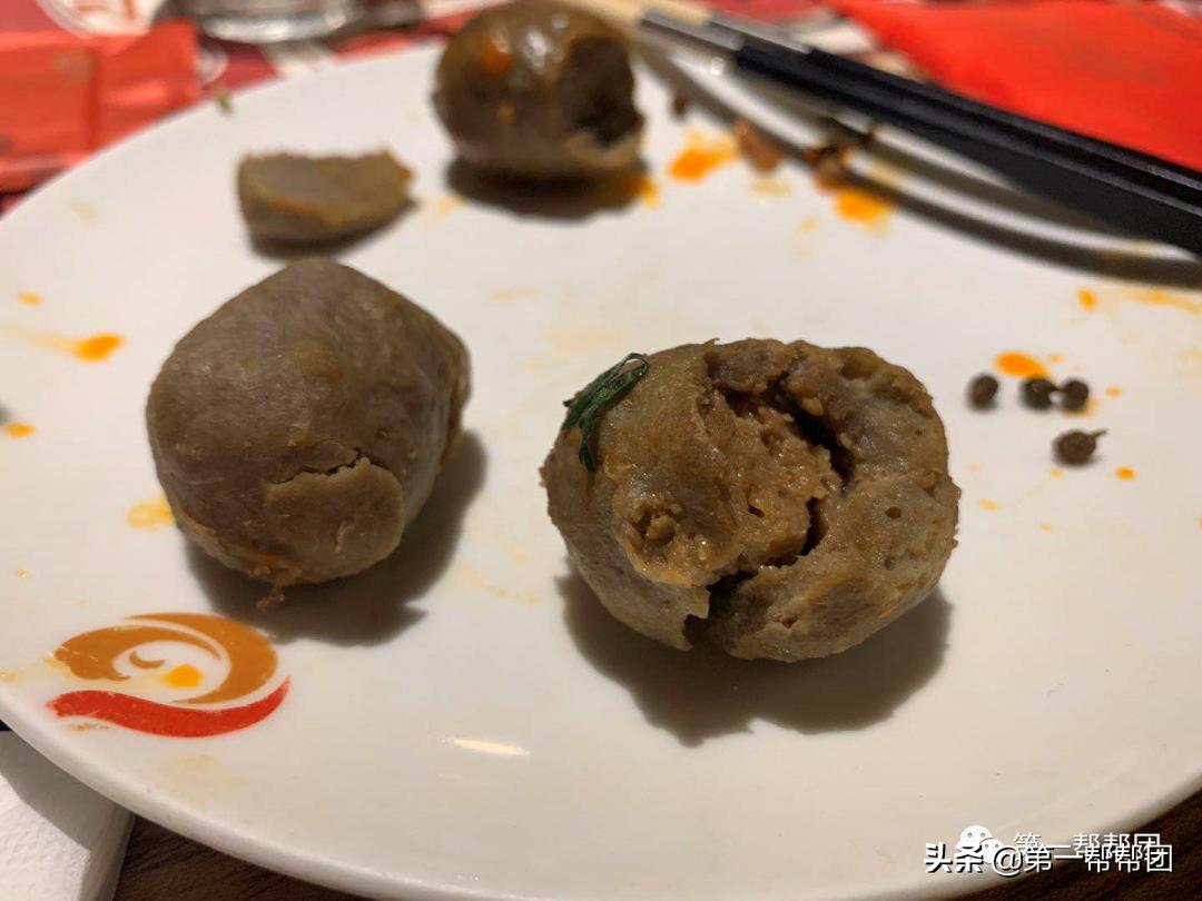 火锅店吃到异味牛肉丸,吃了火锅牛肉丸拉肚子什么原因