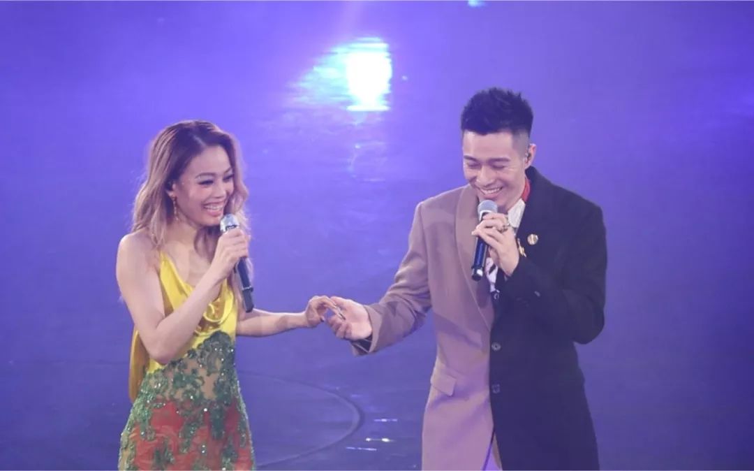 容祖儿张学友刘德华,容祖儿演唱会刘德华出场