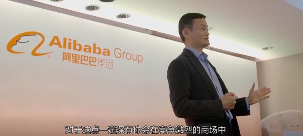 中国首富马云的近况,马云摆地摊养活翻译社