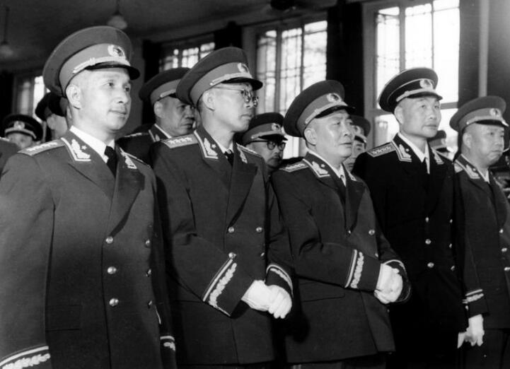 政委是开国大将，司令员是上将，参谋长为何只是少将