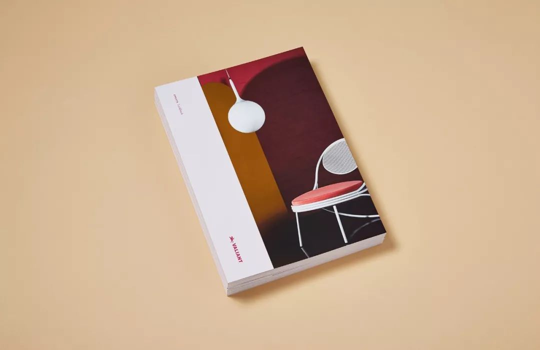 公司画册封面简单大气,红色画册封面手绘简约大气