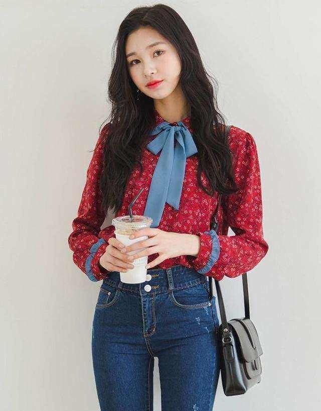 韩系牛仔裤是什么款式 (修身牛仔裤和韩版有什么区别)