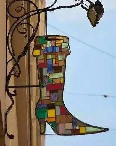 另类店铺招牌,吸引人的店铺招牌