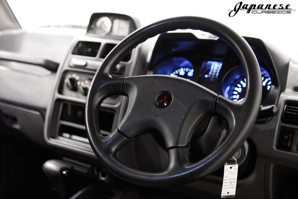 你见过比你大好多倍的车吗,你见过比埃尔法更豪横的车吗