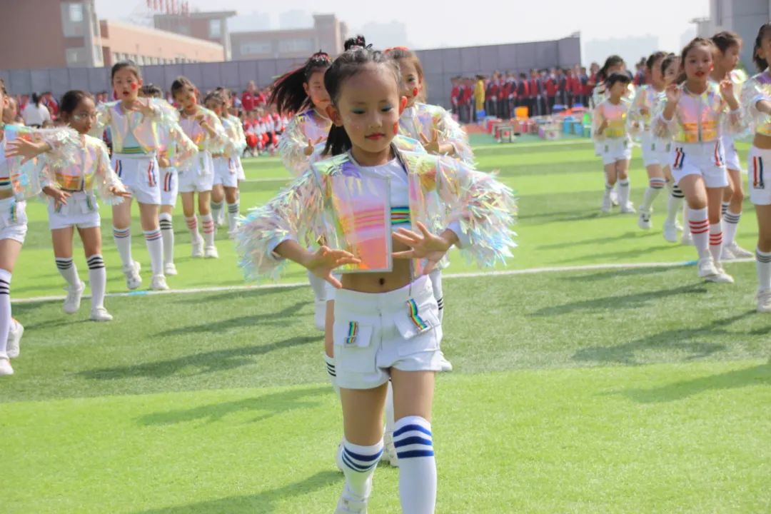 庆祝建党百年大型排舞展演西安,建党100周年校园啦啦操比赛