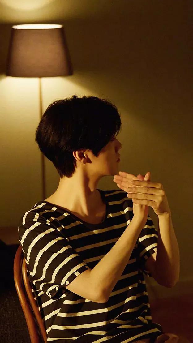 鹿晗壁纸‖“所有苦难与背负尽头，都是行云流水般的此世光明”