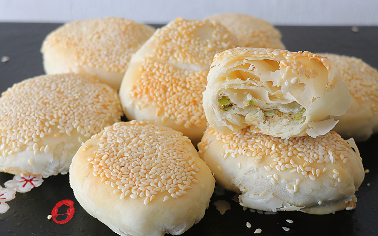 酥掉渣烧饼正宗黄桥烧饼做法,酥到掉渣的葱香黄桥烧饼做法