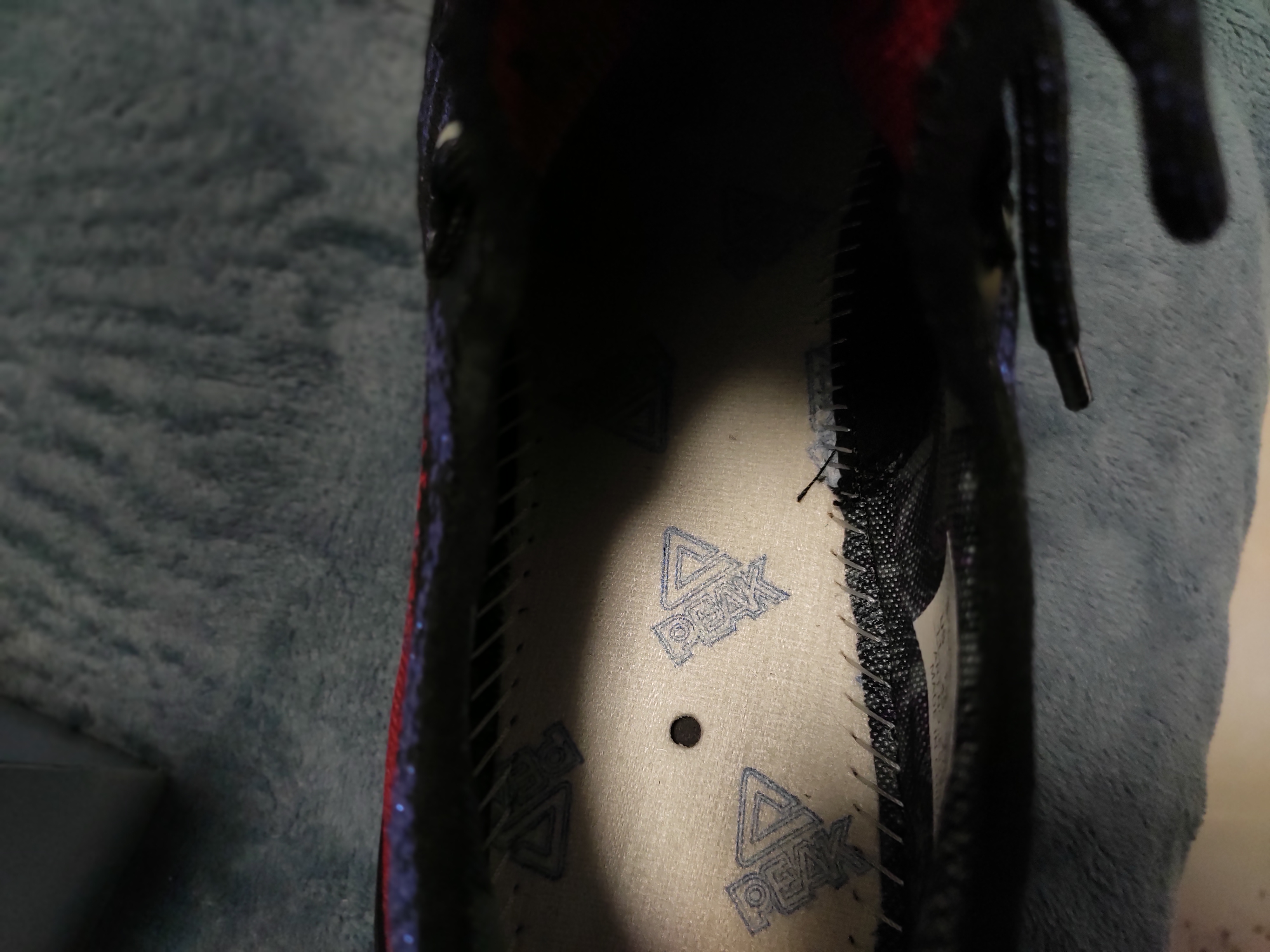 匹克态极樱花粉跑鞋实战测评,脚感爆棚的鞋国货