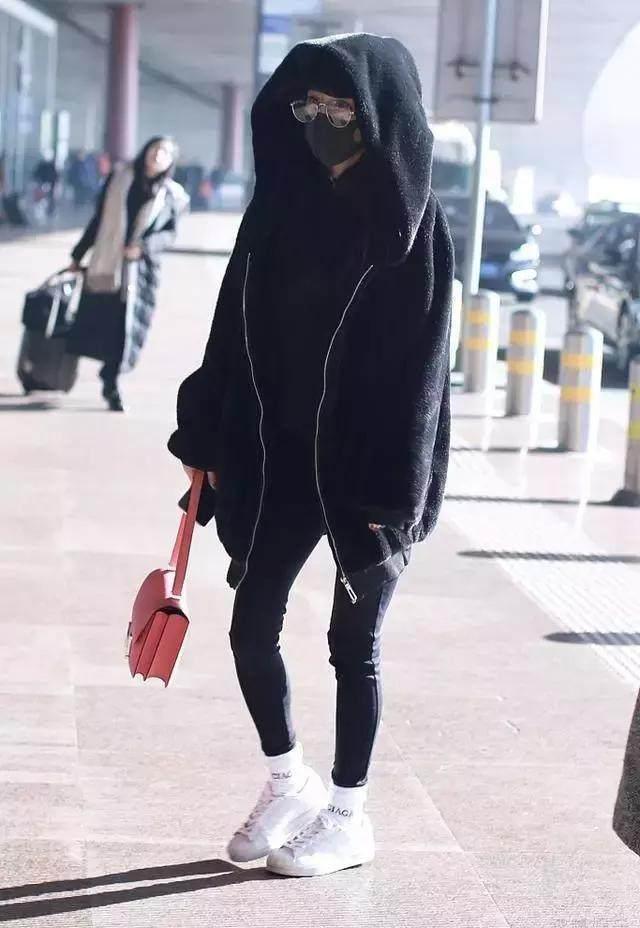 杨幂露腿穿搭,杨幂露腿穿搭秋冬