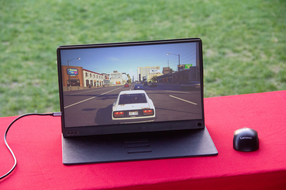 能给手机做成电脑的显示器,给手机配个显示器