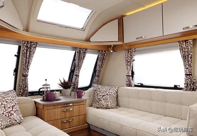 英国露娜双轴拖挂式房车有哪几款 (露娜特拖挂式房车)