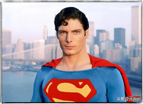 别再说超人违反科学了，他的能力就没几个有科学依据的