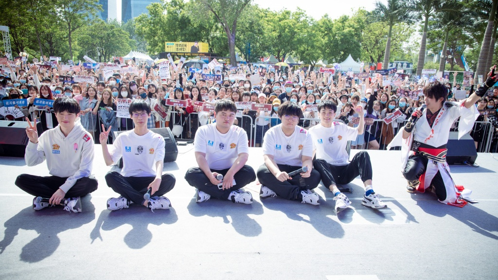 鏆栭槼璺焪b绛句簡澶氫箙鍚堝悓,鏆栭槼杞細rng