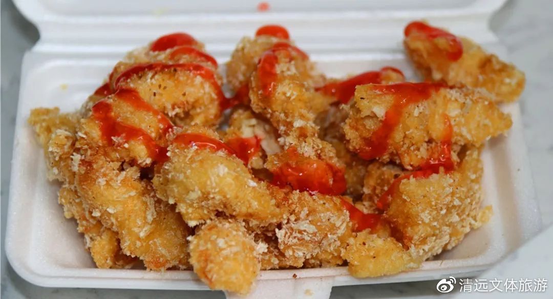 这些在学校周边开了十几年的小吃店，陪伴了多少人的青葱岁月！