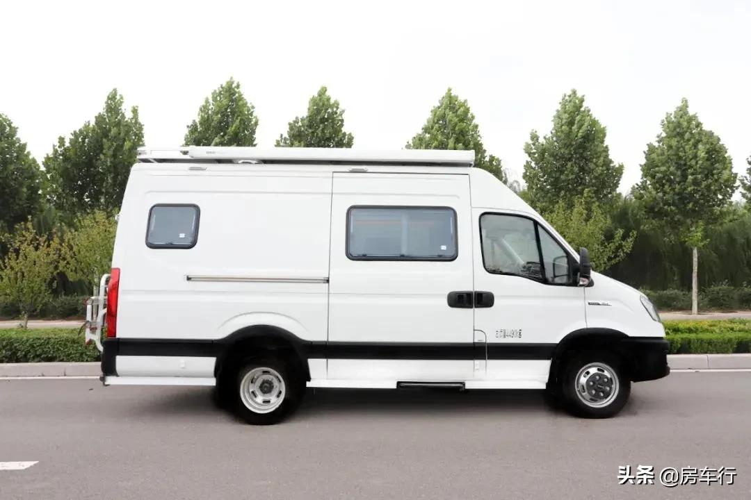 飞翔依维柯房车b型后厨卫,飞翔依维柯b型房车