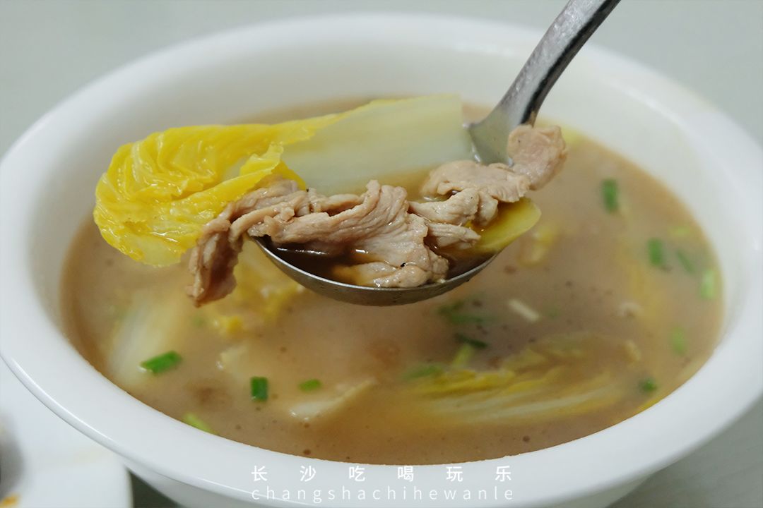 不打眼的通泰街，蕴藏了了一代长沙人的美食回忆