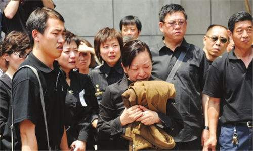 罗京临终前给妻子发两个字,罗京逝世11年后妻子改嫁