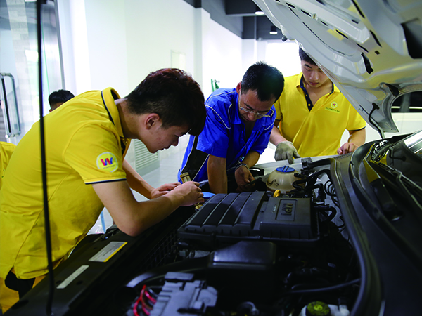 汽车小刮小蹭有必要出险吗,汽车小刮小蹭正常吗