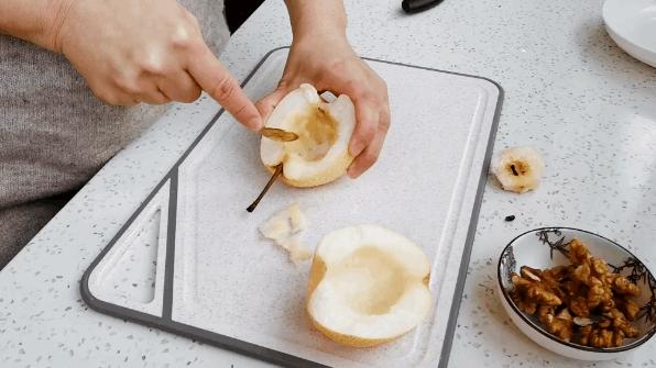 给萨摩耶吃榴莲,萨摩耶除了吃狗粮还能吃什么