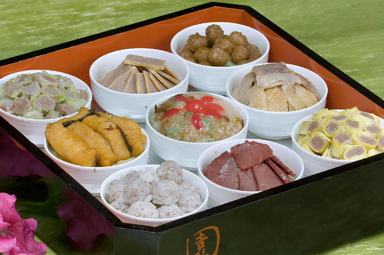 长寿的新疆人喜欢吃什么,中国新疆最长寿老人有何生活特点