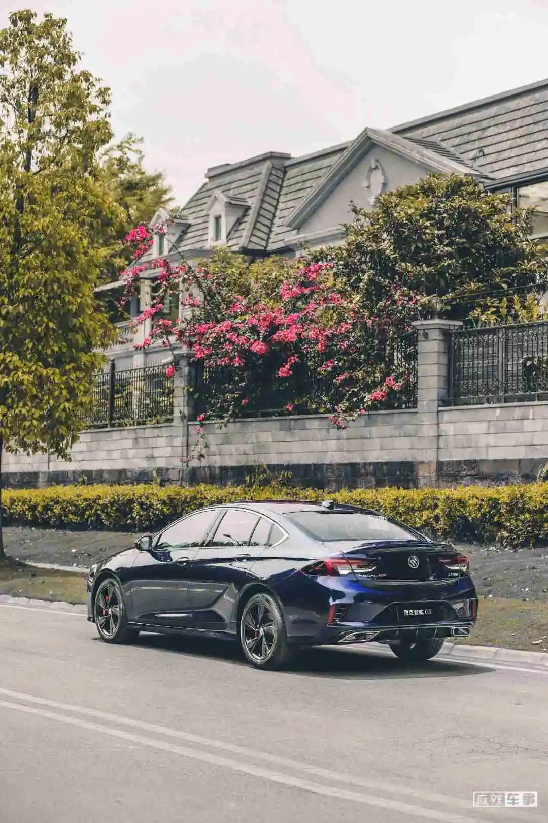 全新君威gs2.0t,君威gs新款试驾视频