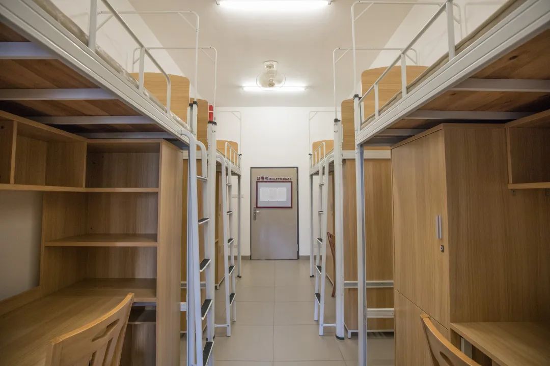 投资10亿，坐标布吉，这是一所被低估的宝藏学校