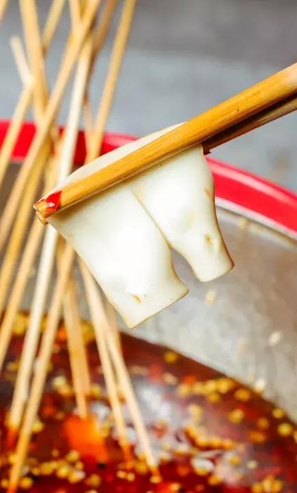 Wow~穿红衣就免单117！这家店到底什么来头！