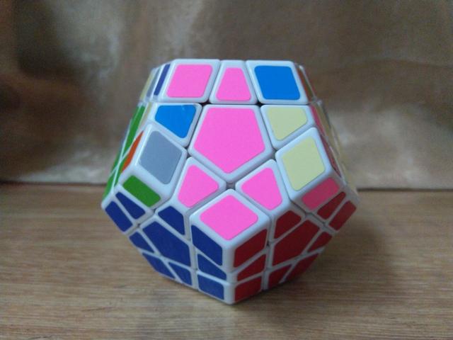 我和魔方做朋友的主题小报,我和魔方做朋友手绘