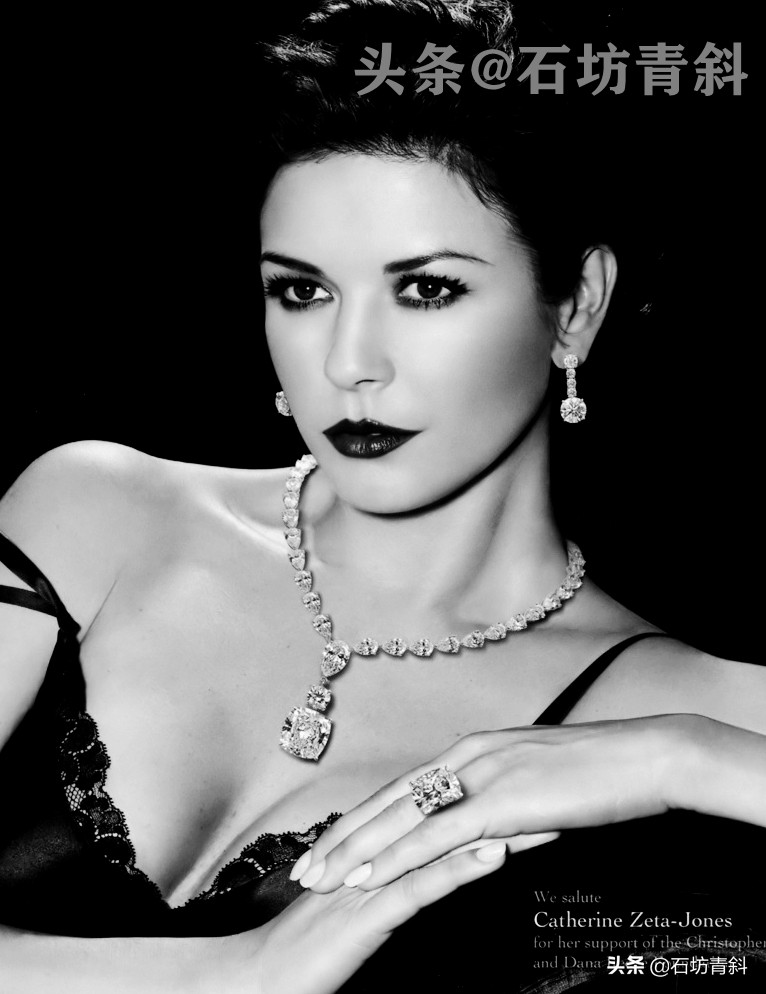 她被迫签下悔婚协议书,她迫于压力结婚当天签下离婚协议