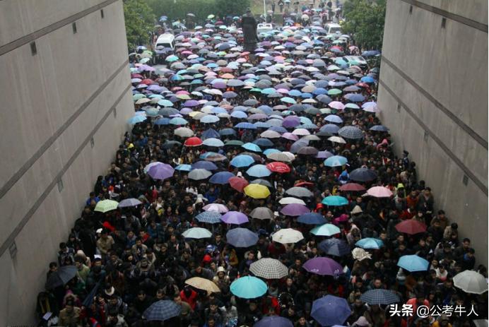 辽宁省公务员考试报班沈阳哪家好,考事业编和公务员有报班的必要吗