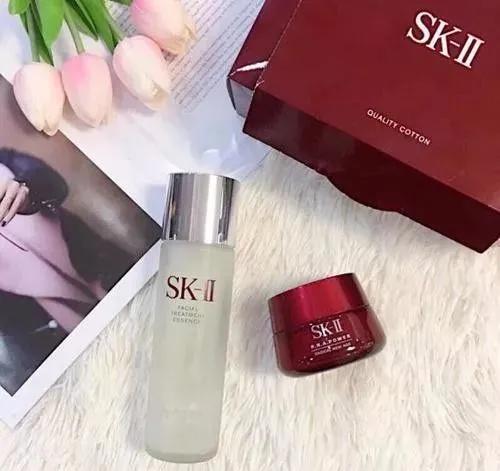 韩国护肤品vs中国护肤品,兰蔻粉水和百雀羚哪个好用