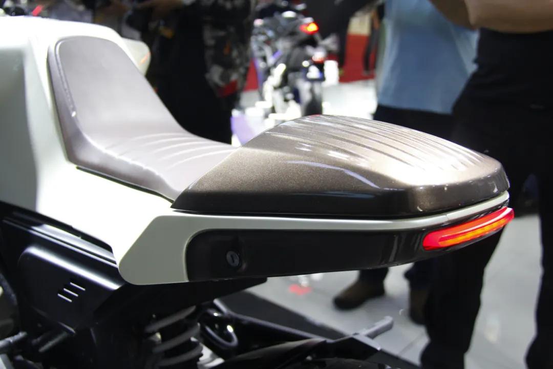 飞肯fkm250是地平线吗,飞肯2021版250