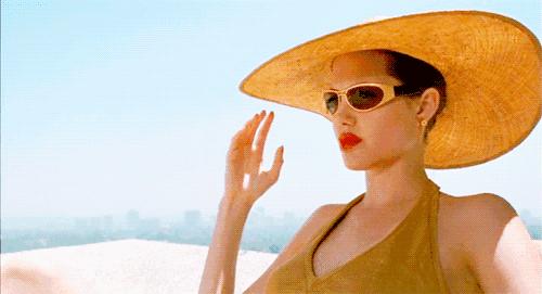 粗毛孔见光“死”？近距离颜值杀手