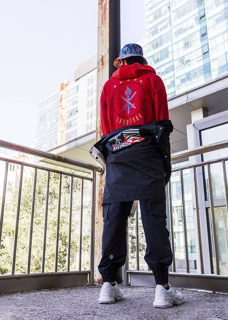 球鞋安踏推荐强度高,安踏龙珠超联名dragonball黑悟空