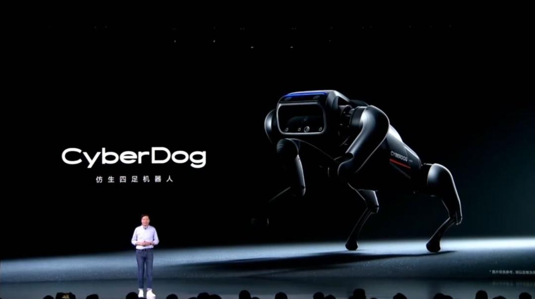 小米机器狗智能ai机器人,小米机器人铁蛋和波士顿机器狗