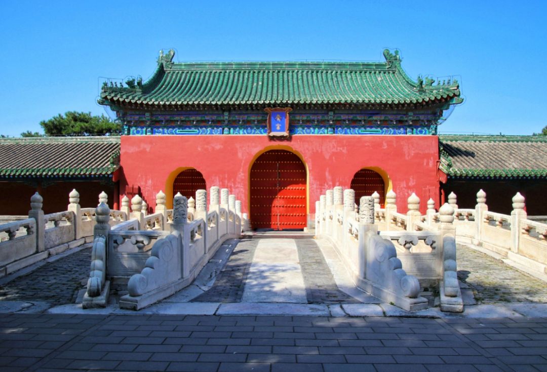 北京故宫相当于几个足球场,天坛比地坛大吗