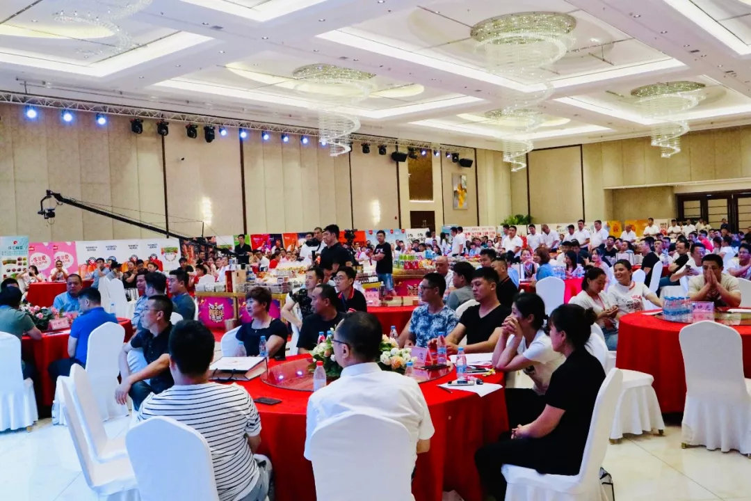 *今条头日**|保定鼎蜜5周年庆谱华章引领华北高端零食新风尚