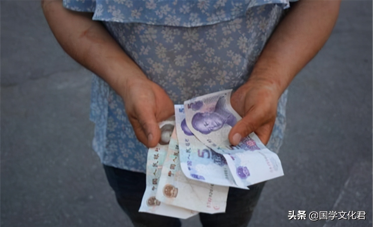 当别人向你借钱时注意什么,有人向你借钱先别问借多少