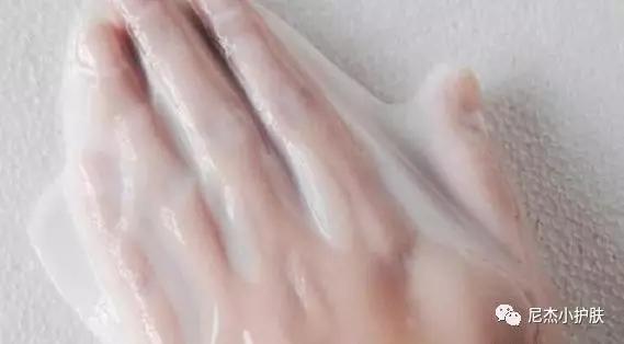 手粗糙怎么办教你一招就变好看,手部粗糙难看教你一招嫩白法