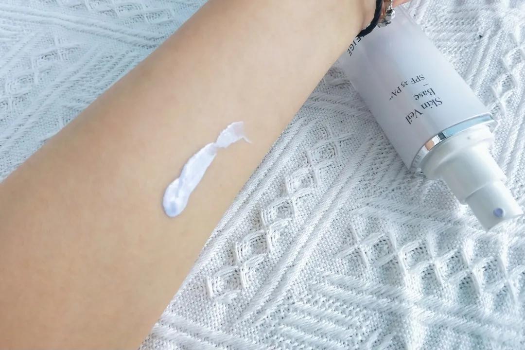 推荐一款好用的隔离霜和粉底,好用的三合一隔离霜