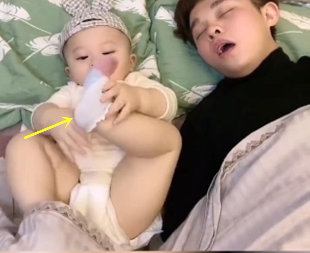 宝宝被爸爸呼噜声吓哭,宝宝被爸爸呼噜声吵醒评论