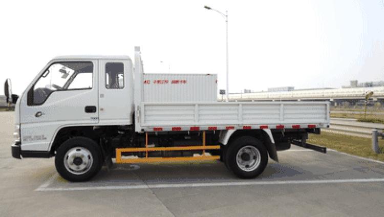江铃顺达小卡能拉4吨货吗,江铃顺达小卡地库车