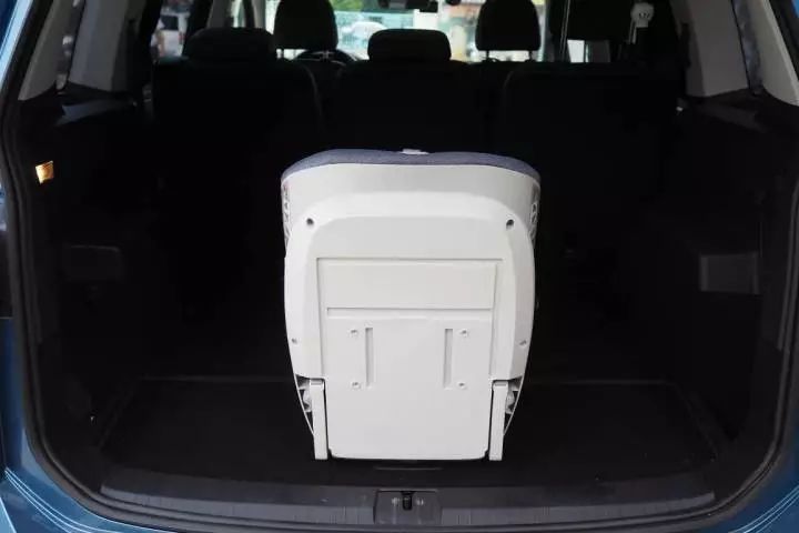 婴儿多大可以使用半躺安全座椅,安全座椅0-12岁可坐可躺测评