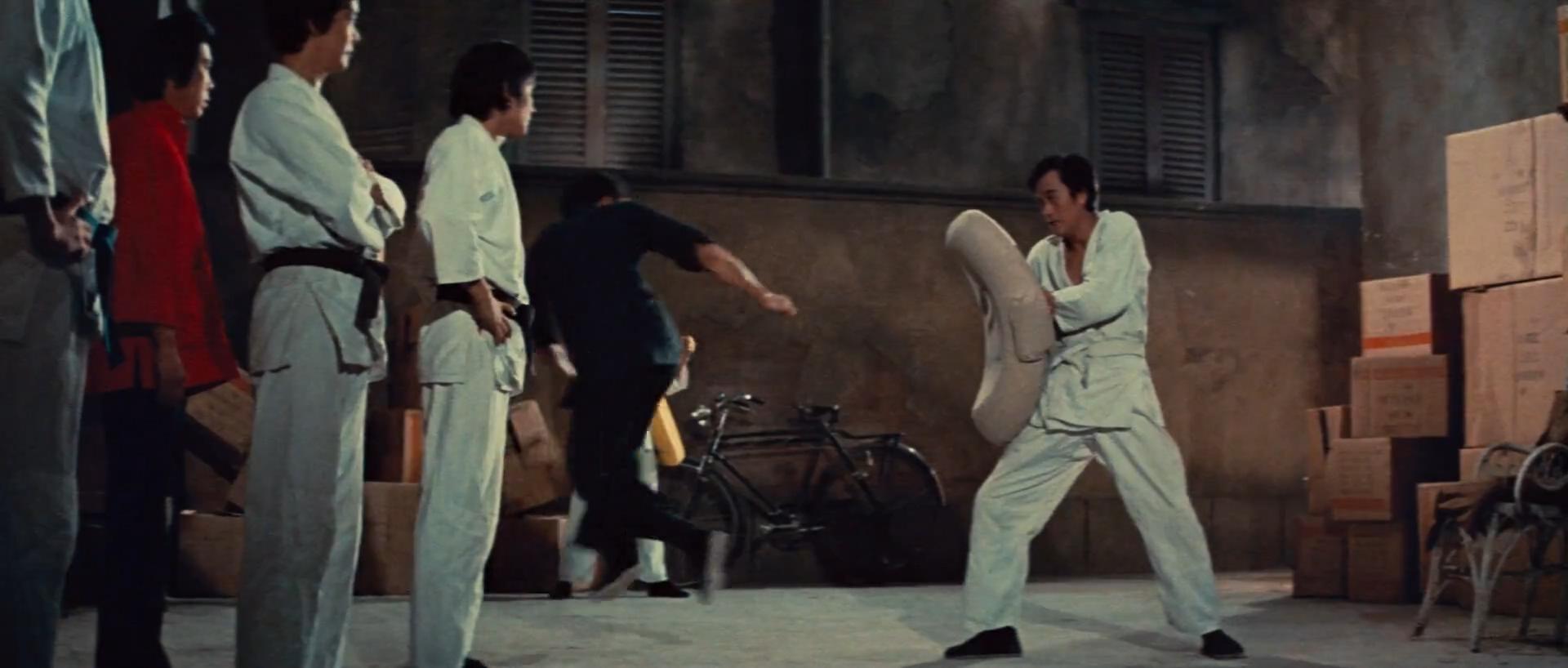 李小龙猛龙过江打斗分析,猛龙过江李小龙武术思想解析