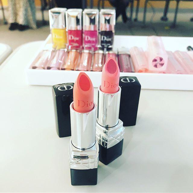 甜美系列来啦今日份美妆穿搭,2021秋冬潮流穿搭美少女