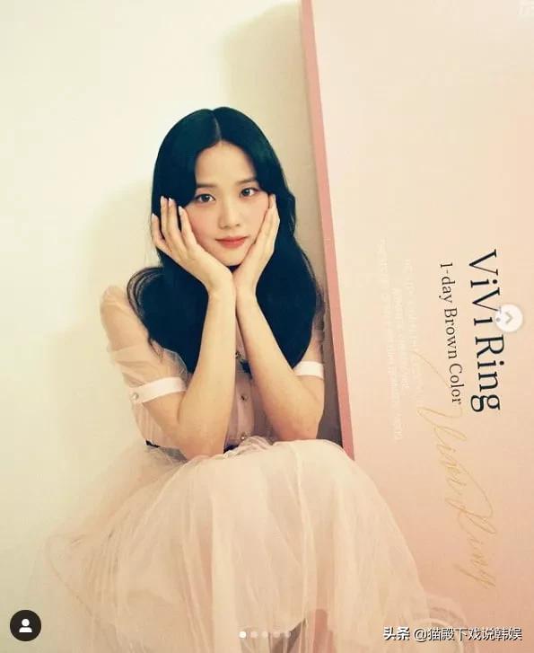 金智媛和泰妍,边伯贤金泰妍同台泰妍领奖